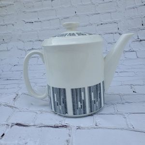 ALFRED CLOUGH LTD  English Tea Pot